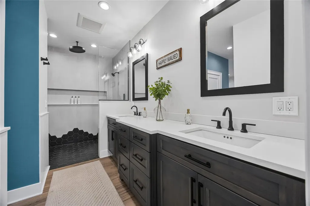 10 Humphrey Lane Blue Point NY 11715