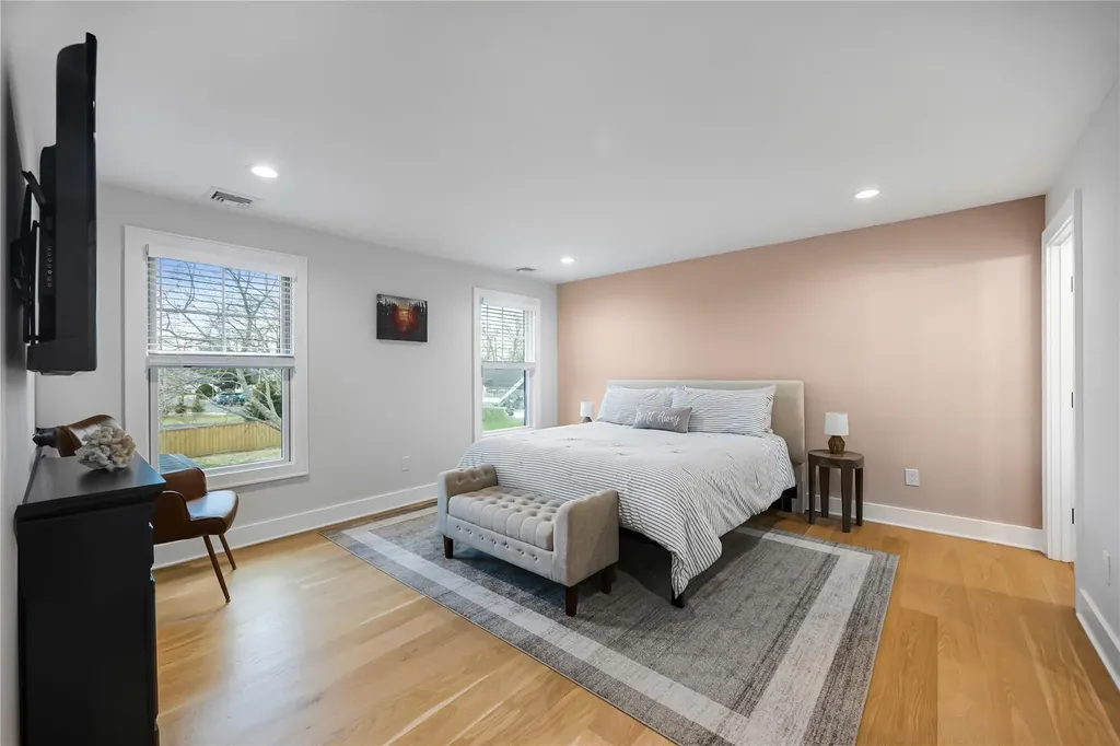 10 Humphrey Lane Blue Point NY 11715