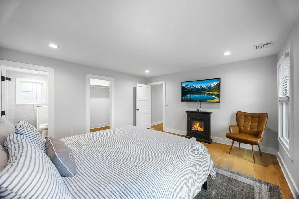 10 Humphrey Lane Blue Point NY 11715