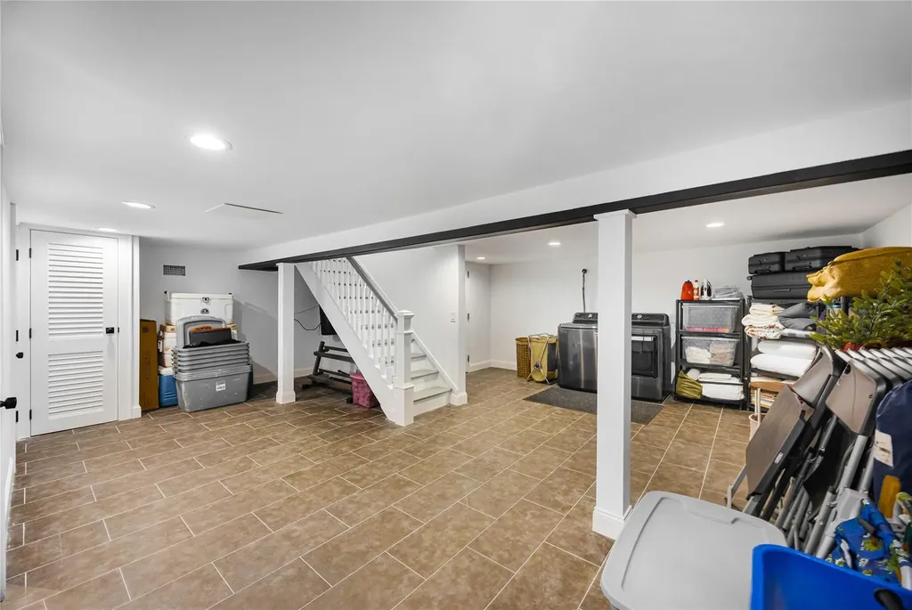 10 Humphrey Lane Blue Point NY 11715