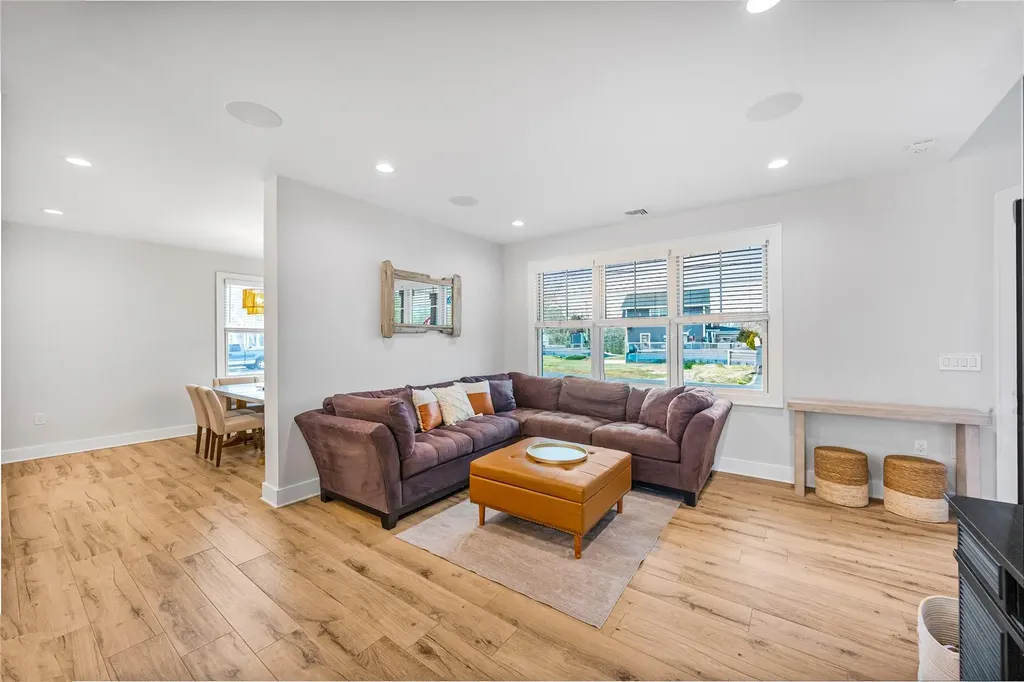 10 Humphrey Lane Blue Point NY 11715