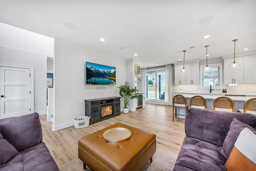 10 Humphrey Lane Blue Point NY 11715