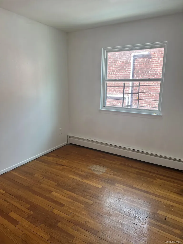 433 Howe Avenue Bronx NY 10473