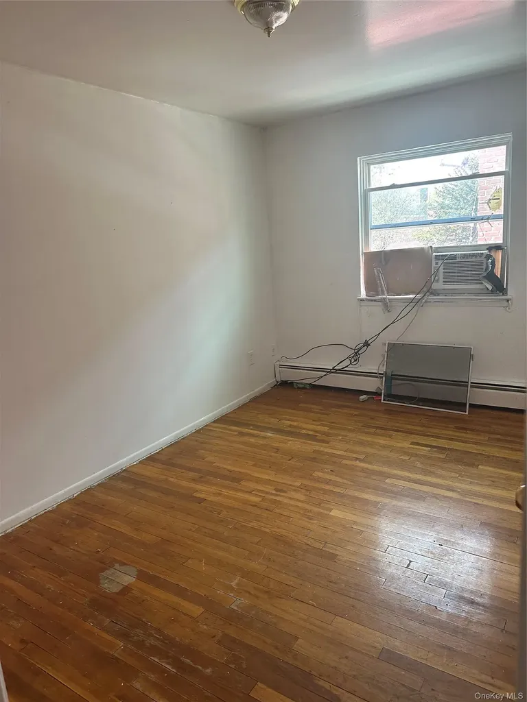 433 Howe Avenue Bronx NY 10473