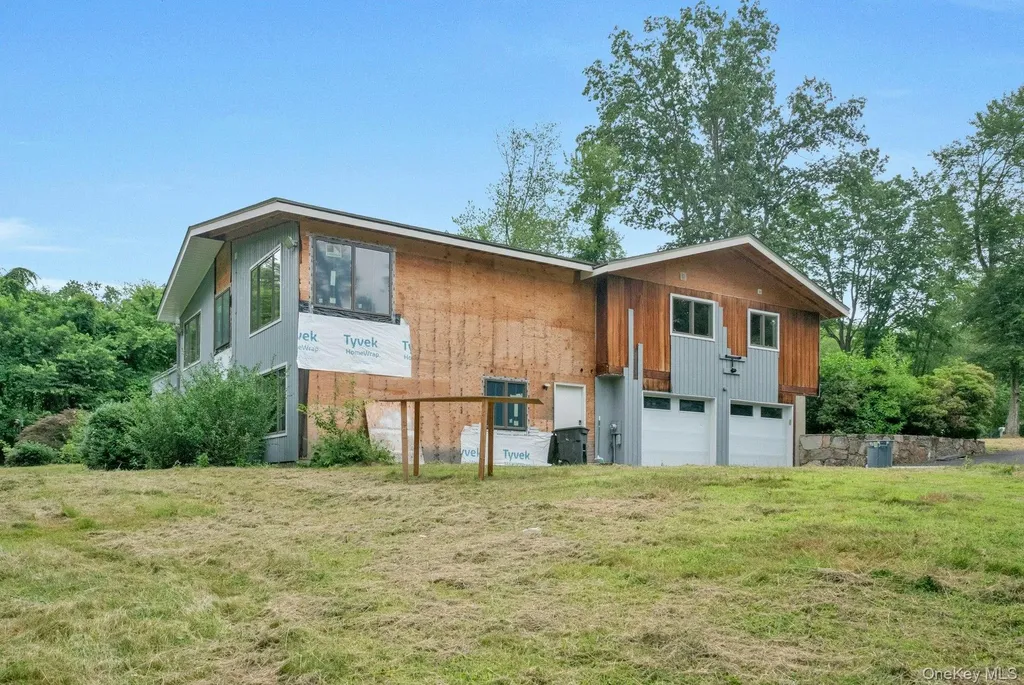 14 Perry Court Armonk NY 10504