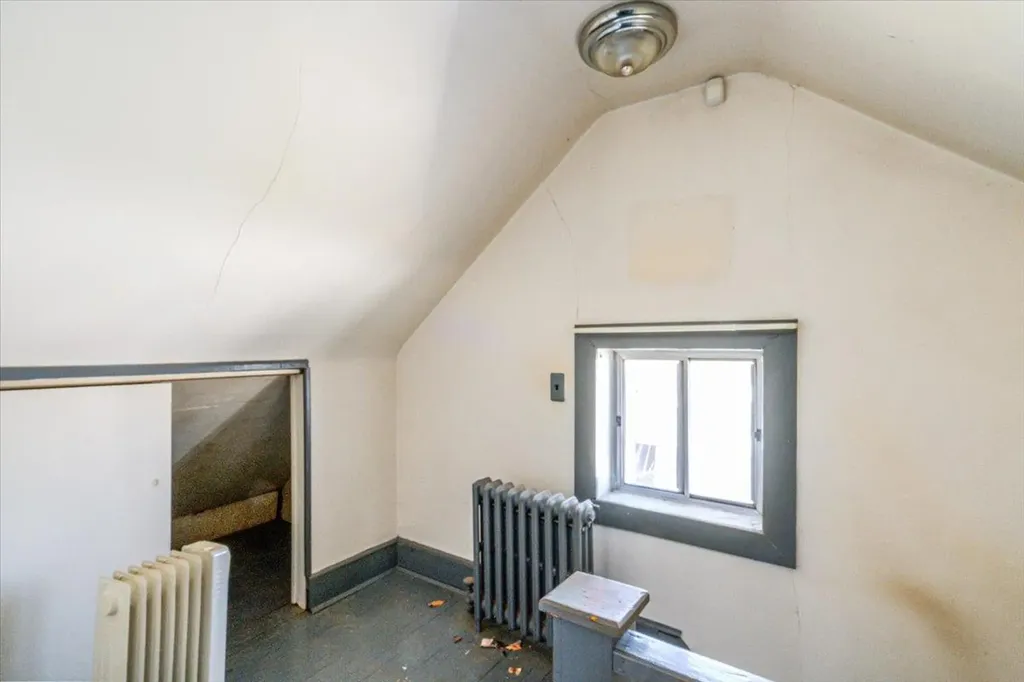 2439 Berkeley Place Bellmore NY 11710