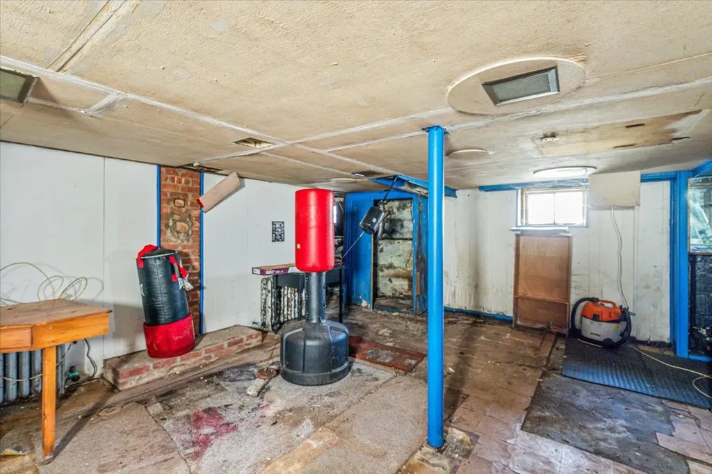 2439 Berkeley Place Bellmore NY 11710