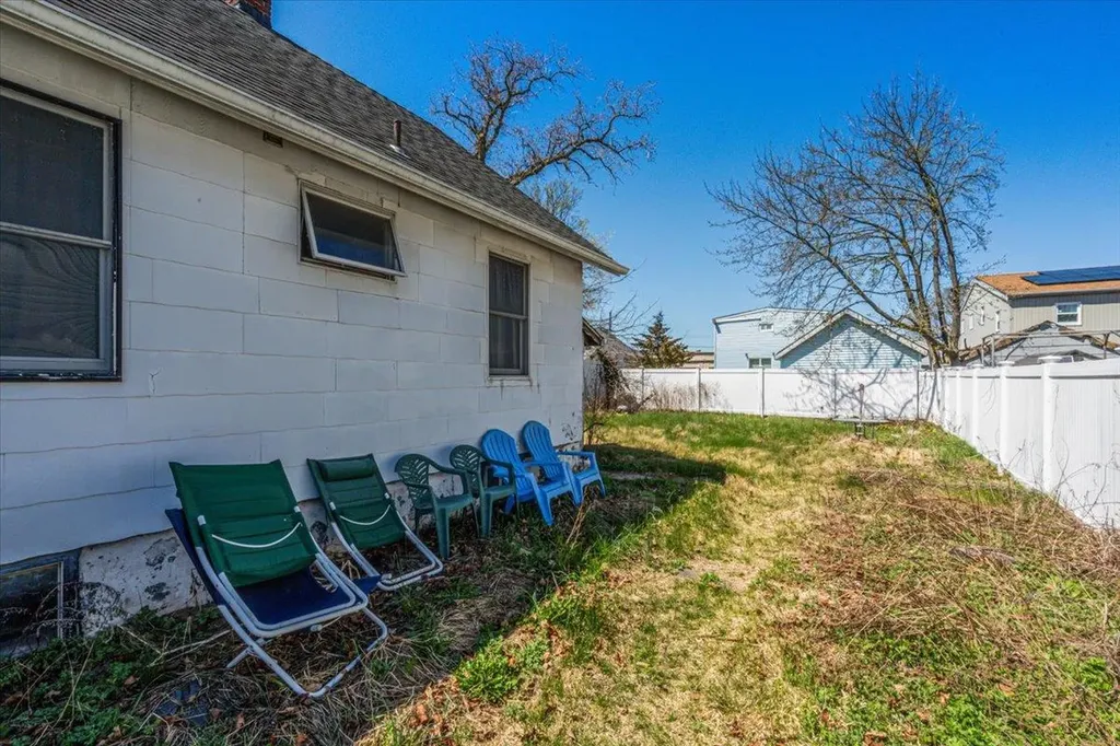 2439 Berkeley Place Bellmore NY 11710
