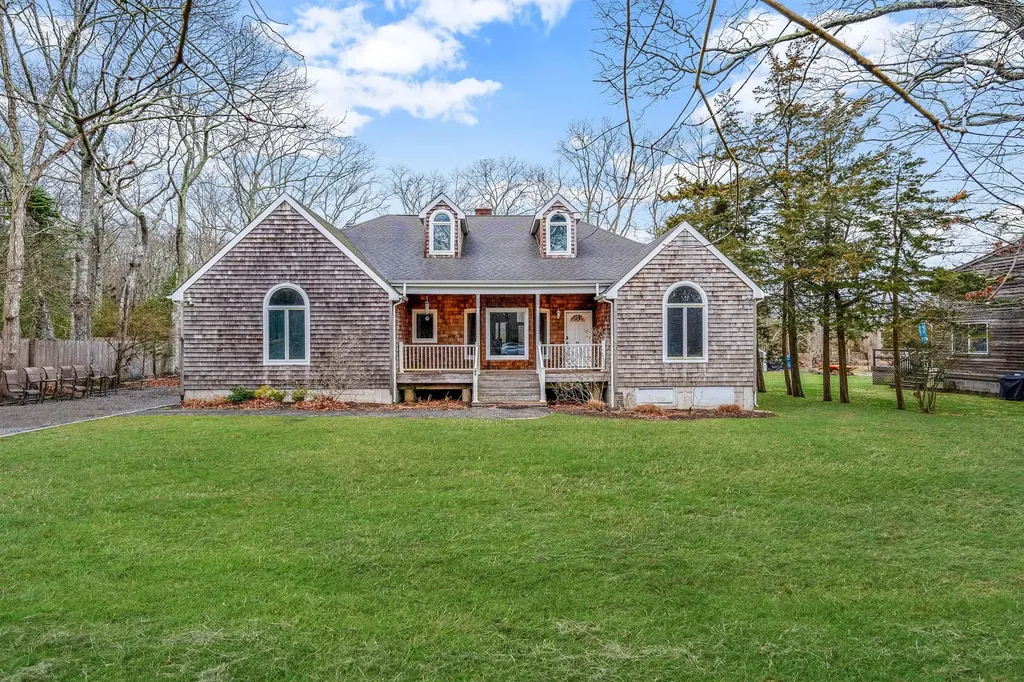 64 Turtle Cove Drive Southampton NY 11968