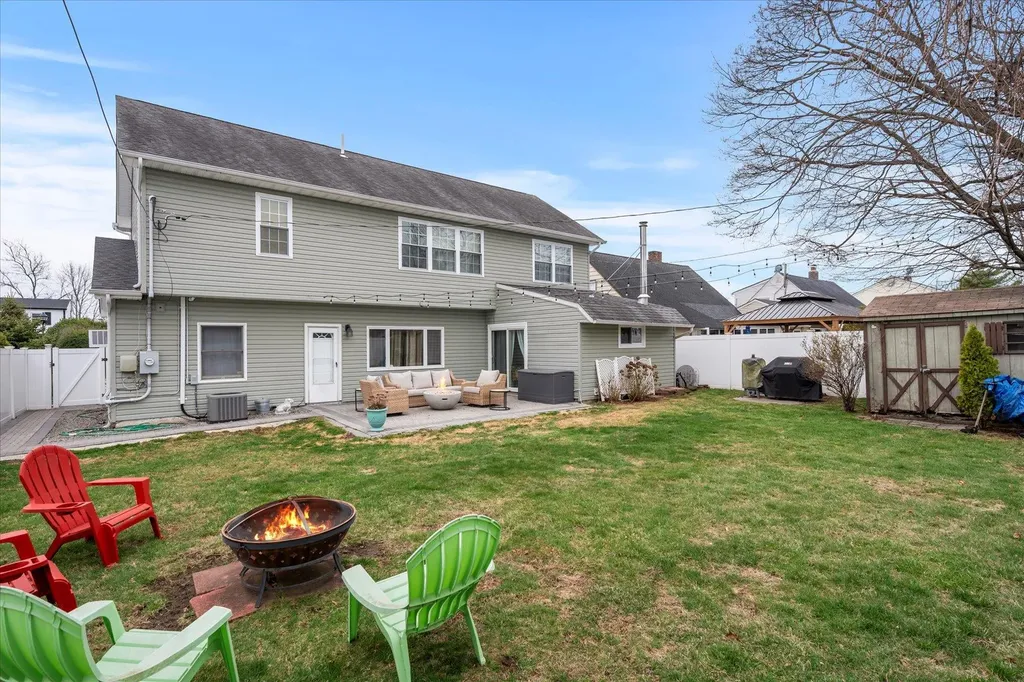 29 Swallow Lane Levittown NY 11756