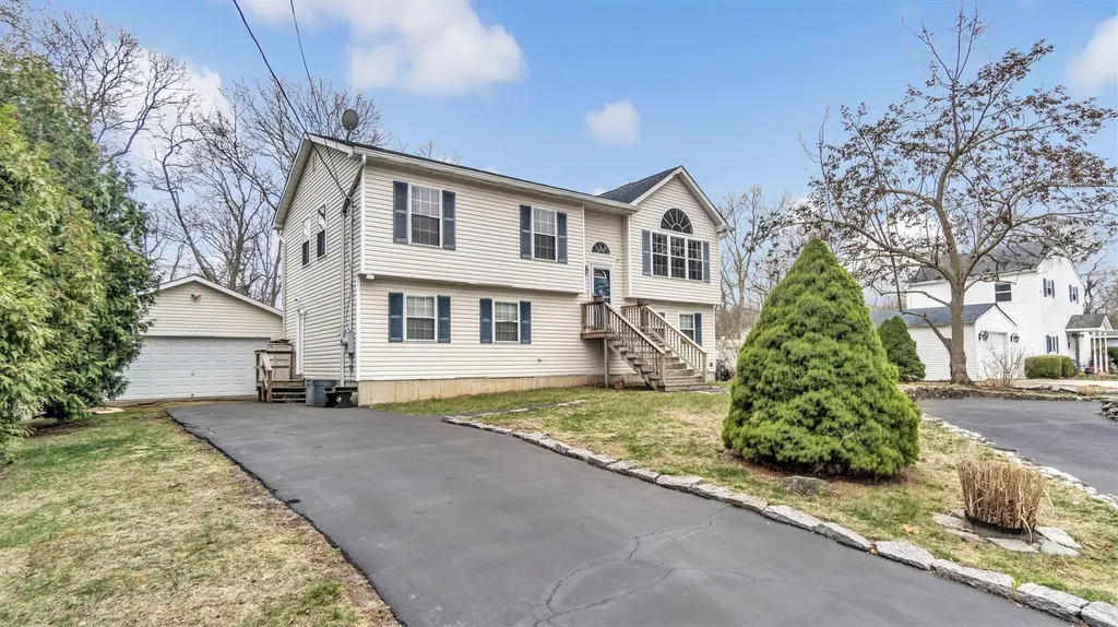 76 Edgewater Drive Mastic Beach NY 11951