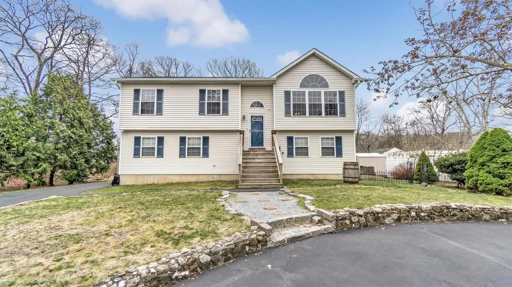 76 Edgewater Drive Mastic Beach NY 11951