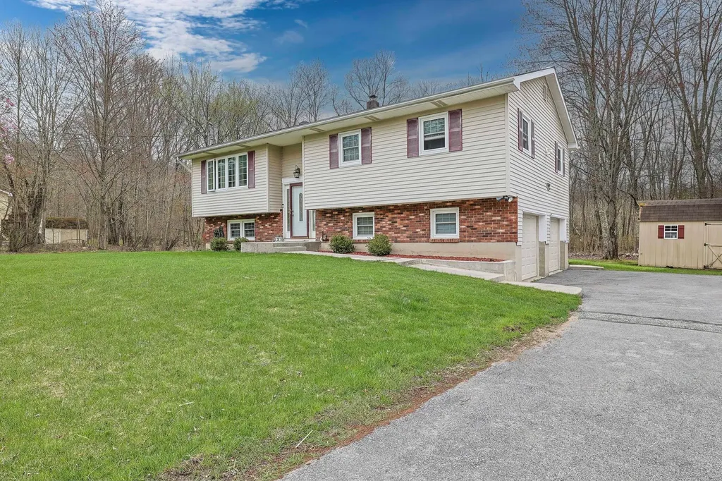 34 Roger Avenue Middletown NY 10940