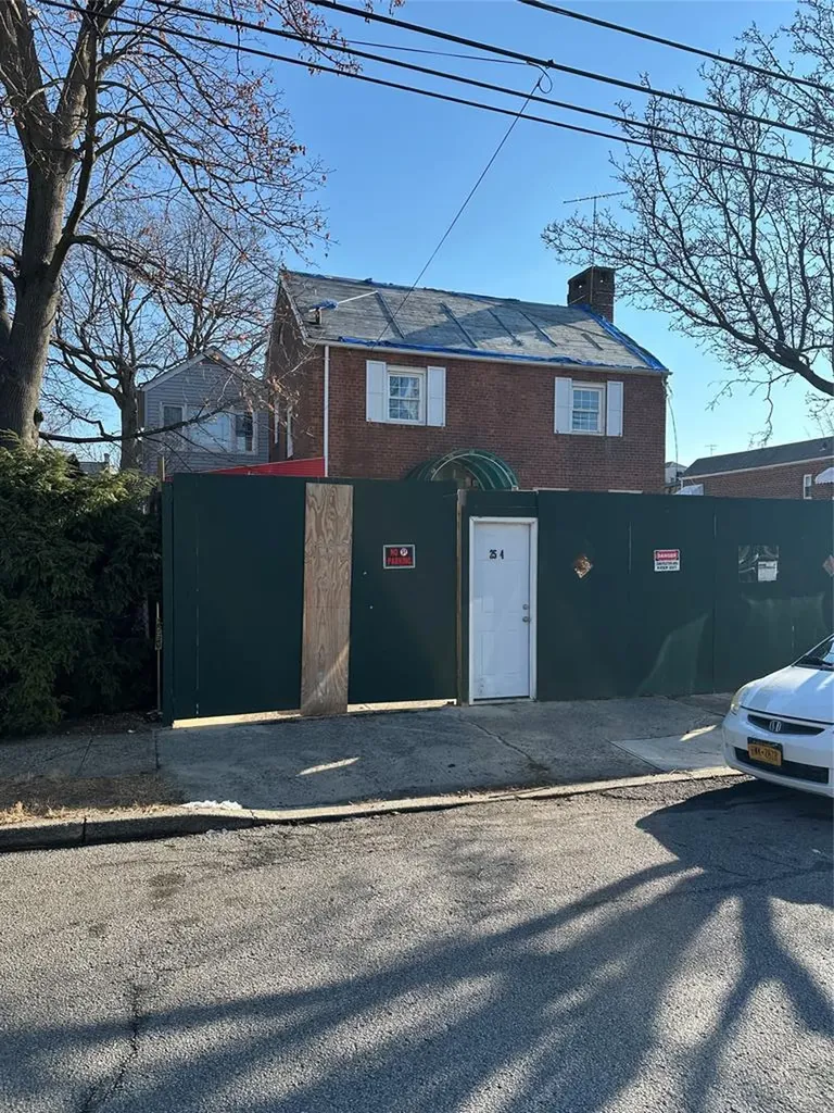 2534 Hone Avenue Bronx NY 10469