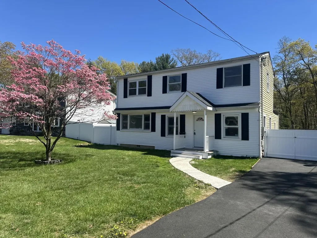 300 Prairie Drive Babylon NY 11703