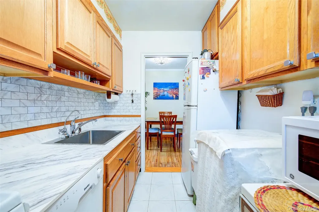 196-57 69th Avenue Fresh Meadows NY 11365