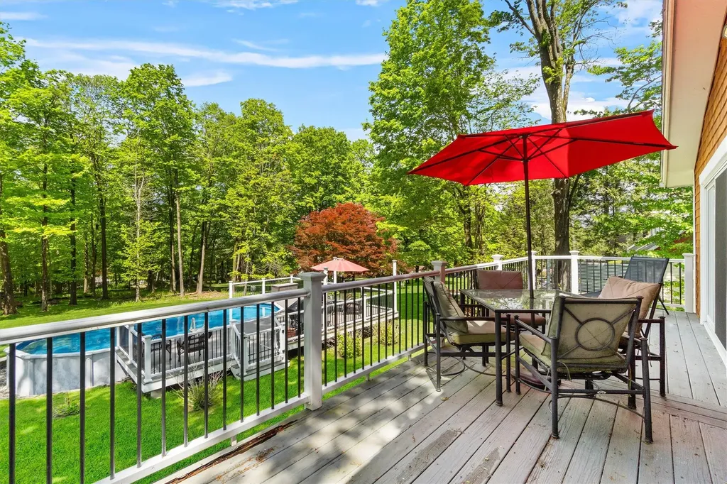153 Gleneida Ridge Road Carmel NY 10512