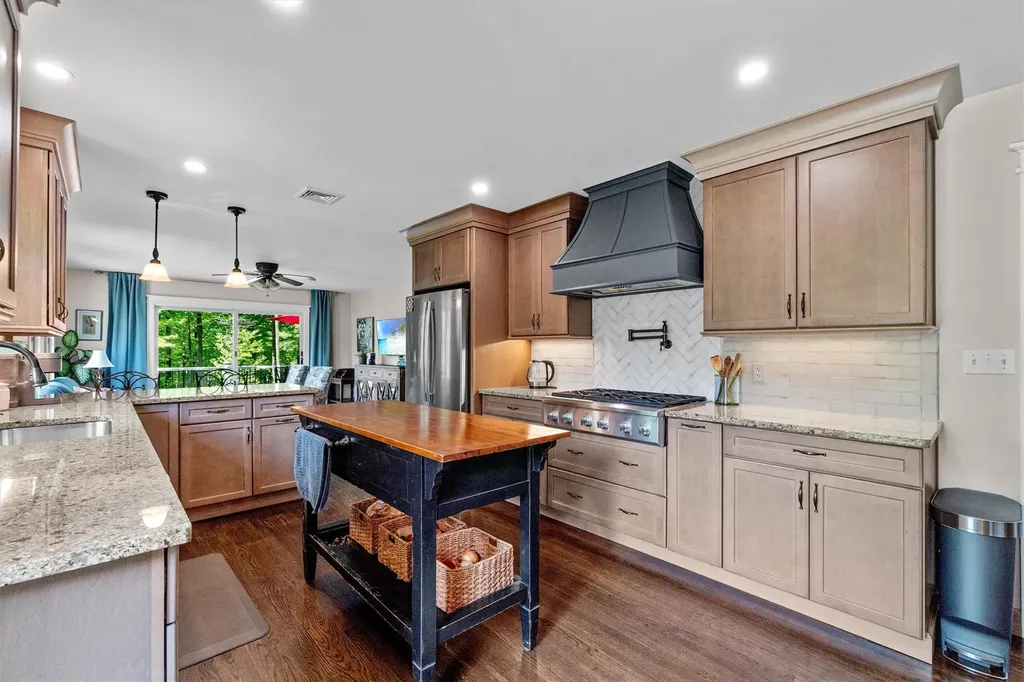 153 Gleneida Ridge Road Carmel NY 10512
