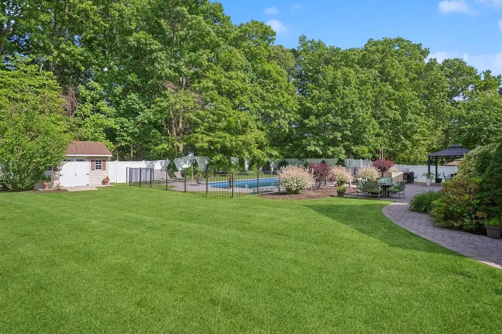 55 Jackson Avenue Sound Beach NY 11789