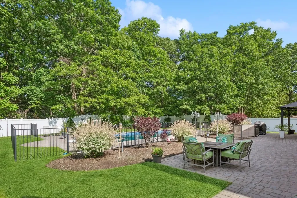 55 Jackson Avenue Sound Beach NY 11789