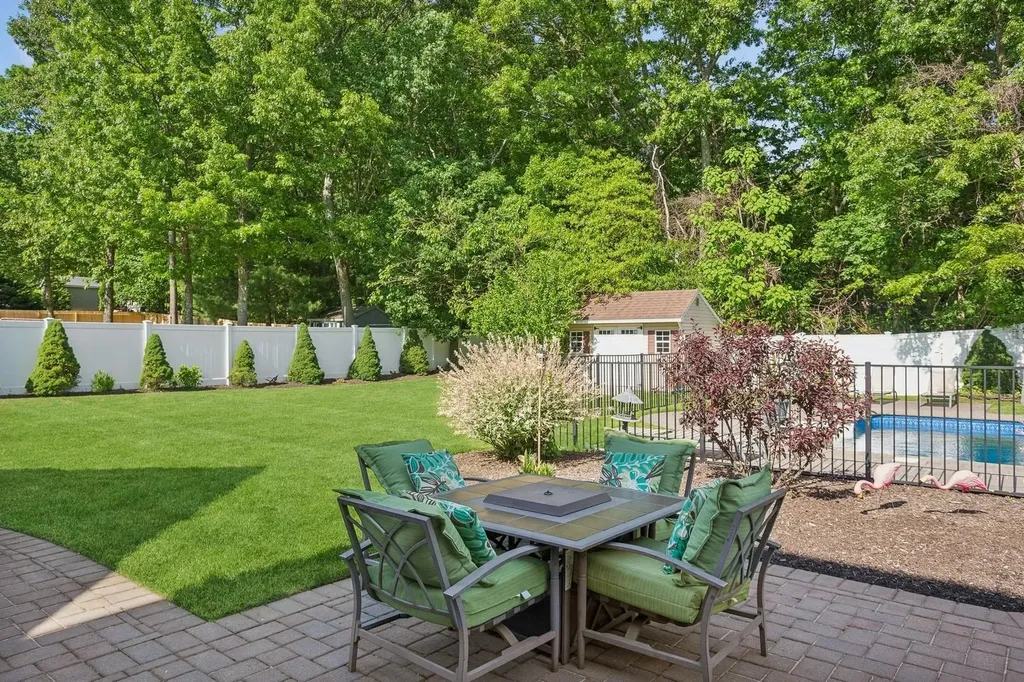 55 Jackson Avenue Sound Beach NY 11789