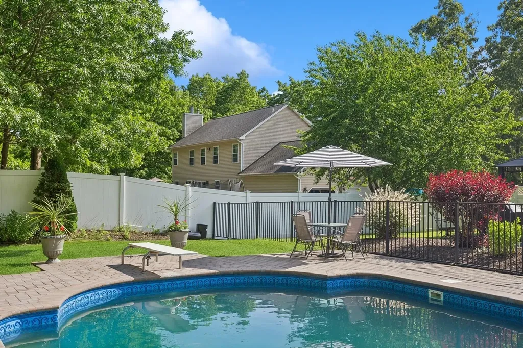 55 Jackson Avenue Sound Beach NY 11789