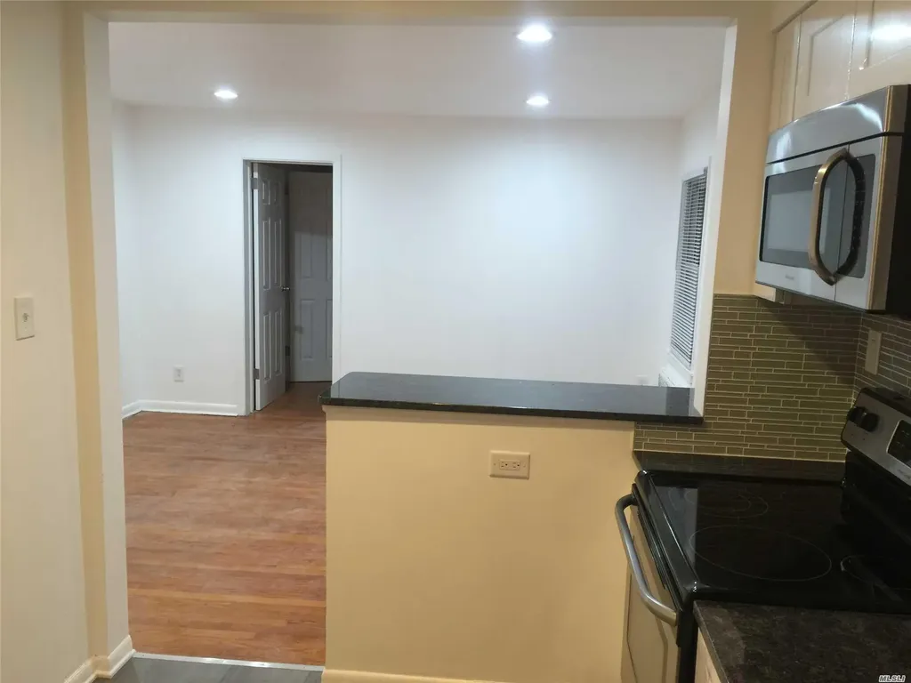 33 Sherman Avenue Bethpage NY 11714