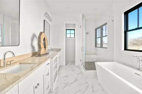 97 Club Drive N Baiting Hollow NY 11933