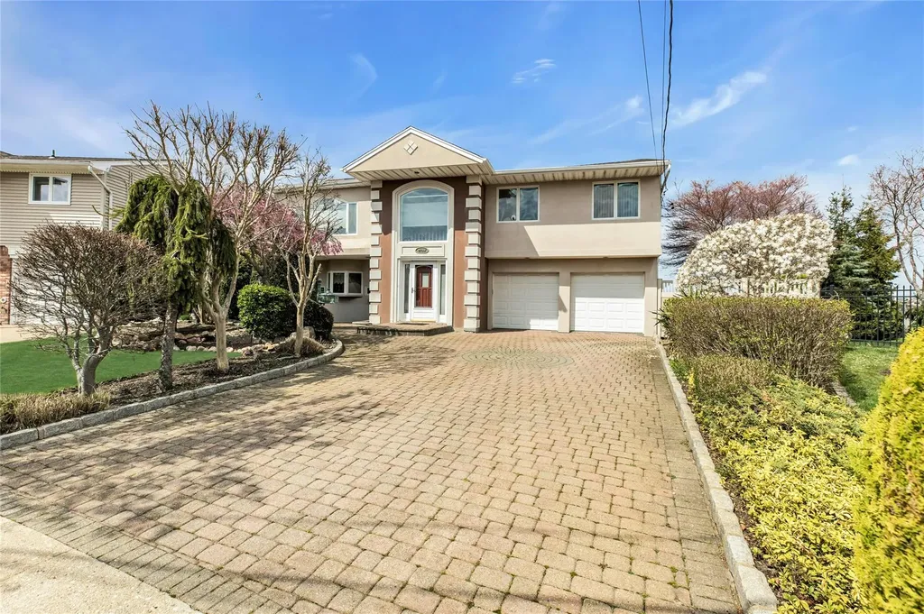 2789 Rita Court Bellmore NY 11710