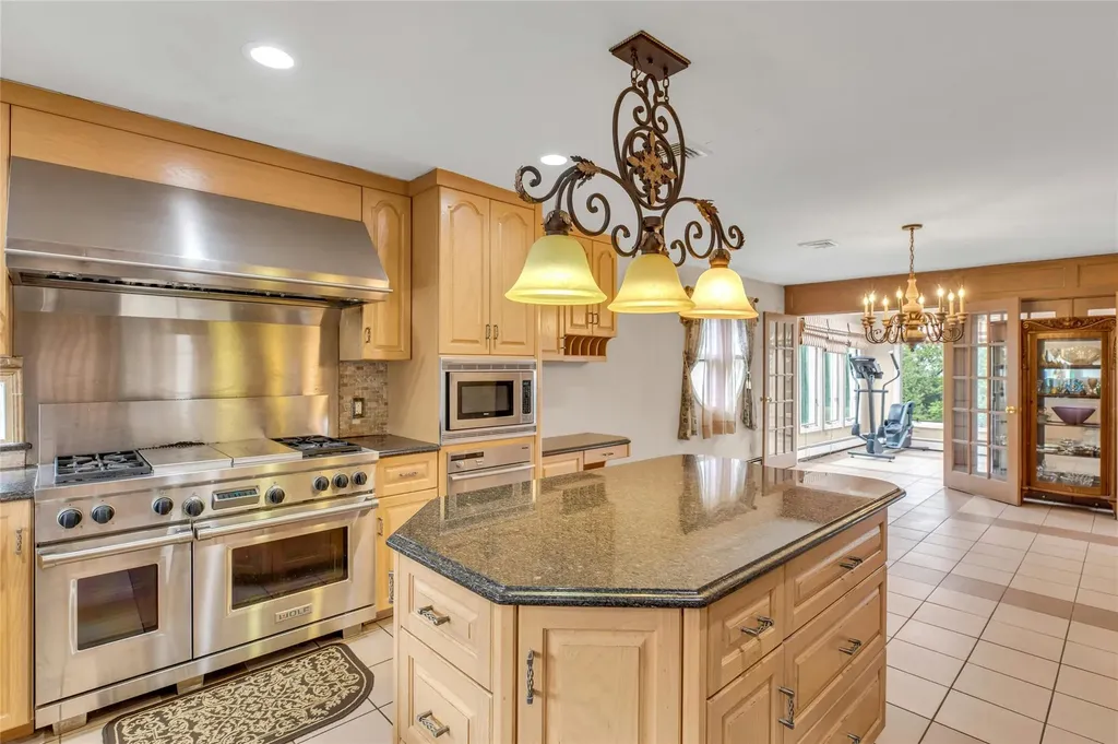 2789 Rita Court Bellmore NY 11710