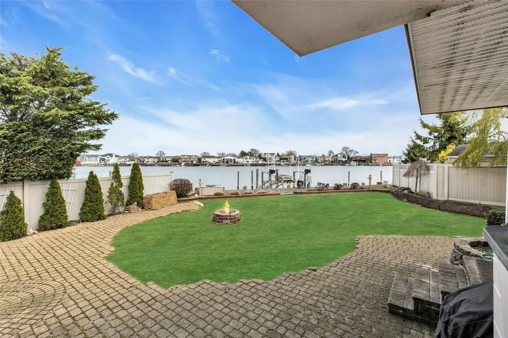 2789 Rita Court Bellmore NY 11710