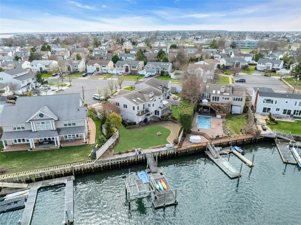 2789 Rita Court Bellmore NY 11710