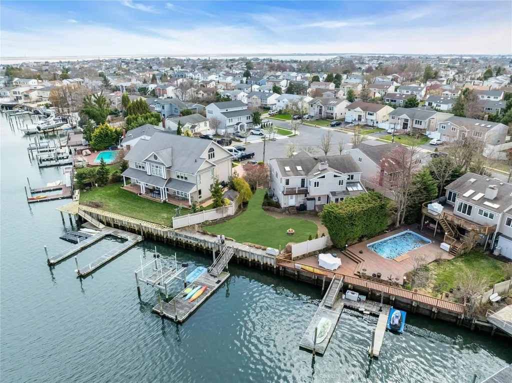 2789 Rita Court Bellmore NY 11710