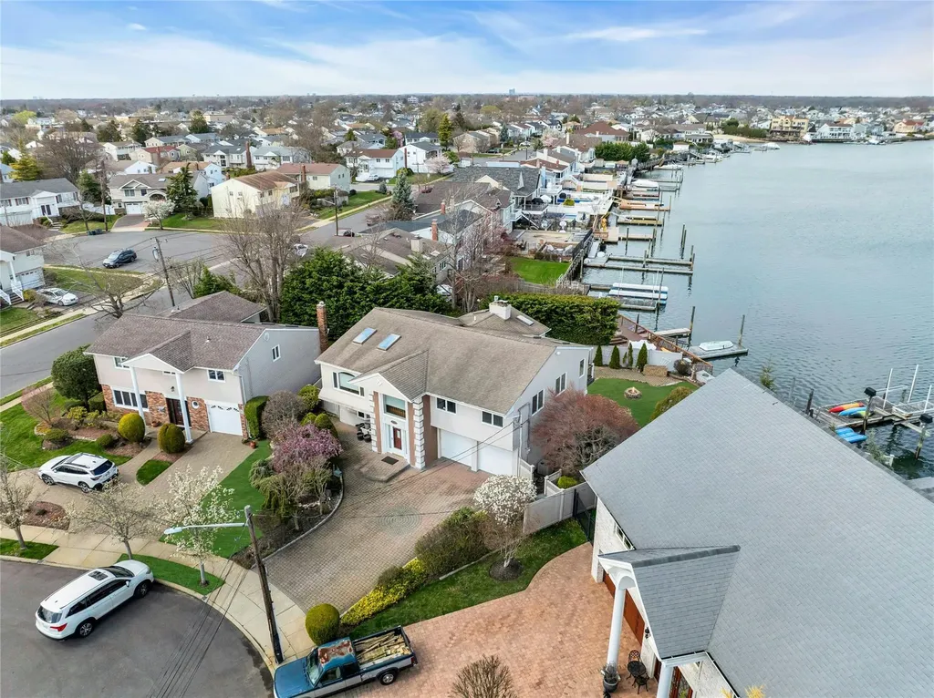 2789 Rita Court Bellmore NY 11710