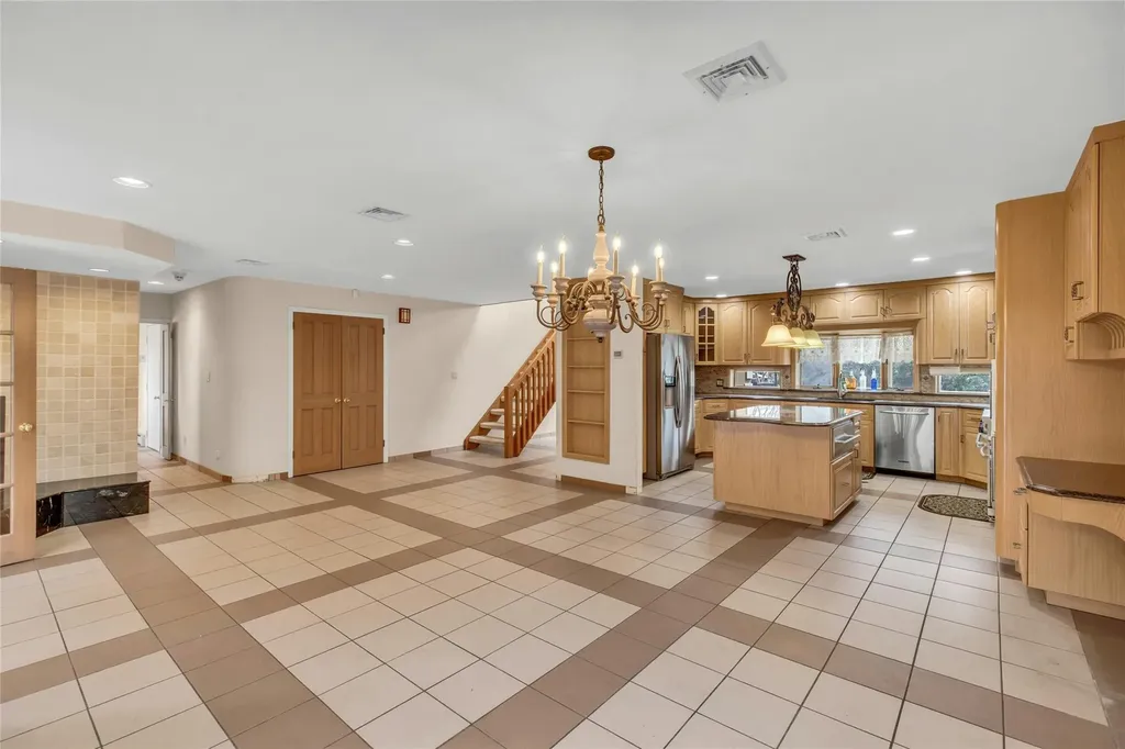 2789 Rita Court Bellmore NY 11710