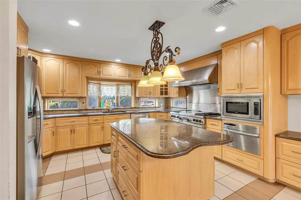 2789 Rita Court Bellmore NY 11710