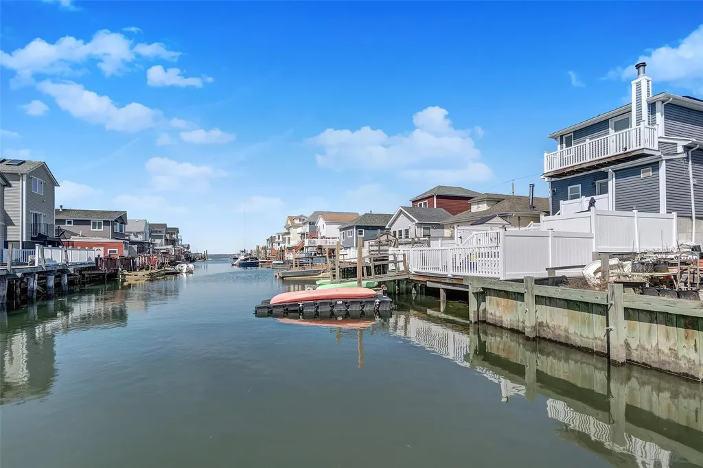 14 W 10th Road Broad Channel NY 11693