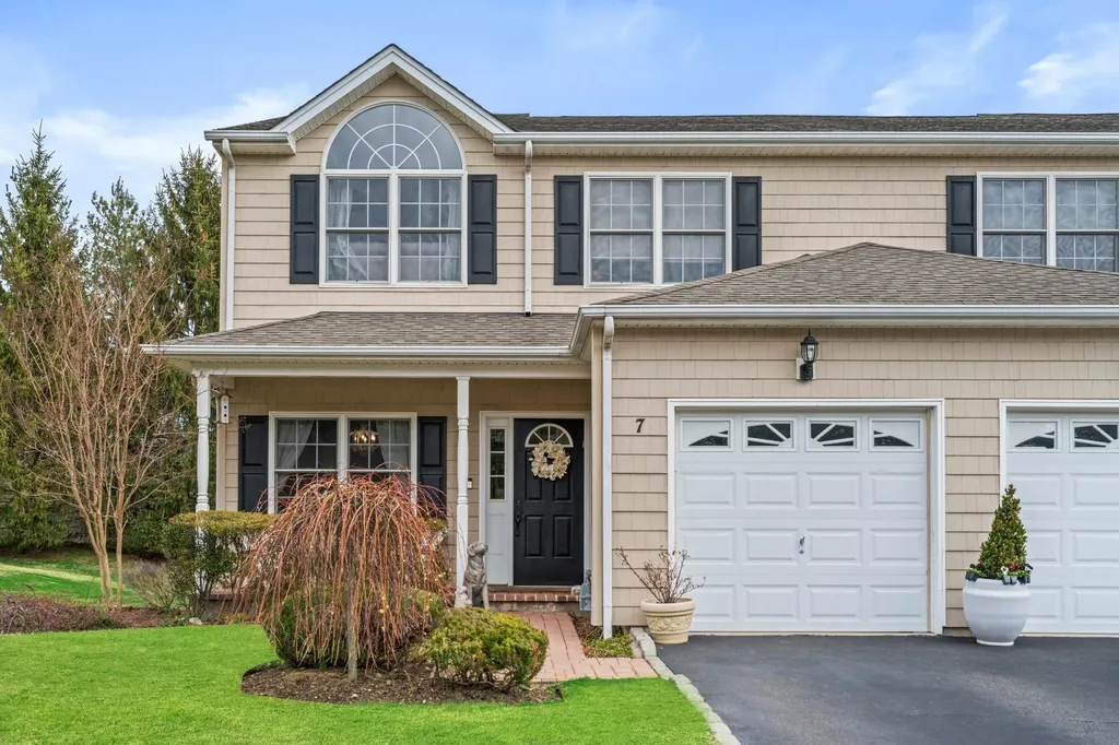 7 Chimay Court Huntington Station NY 11746