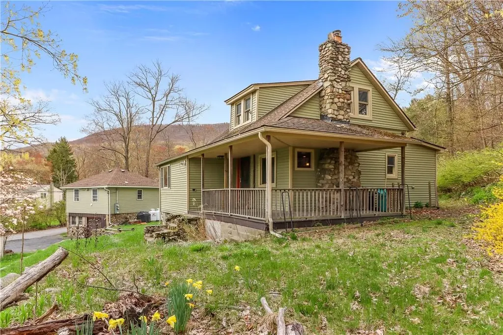 2 Iris Road Cornwall NY 12518