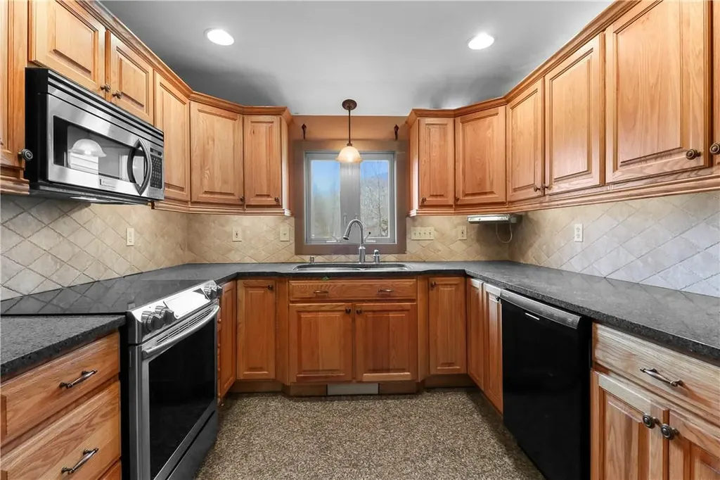 2 Iris Road Cornwall NY 12518
