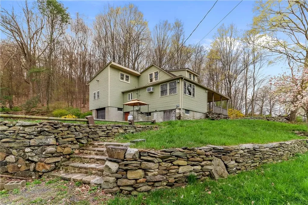 2 Iris Road Cornwall NY 12518