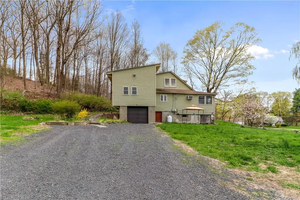 2 Iris Road Cornwall NY 12518