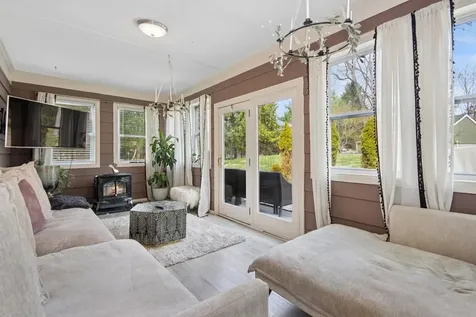 33 Wellesley Place Fishkill NY 12524
