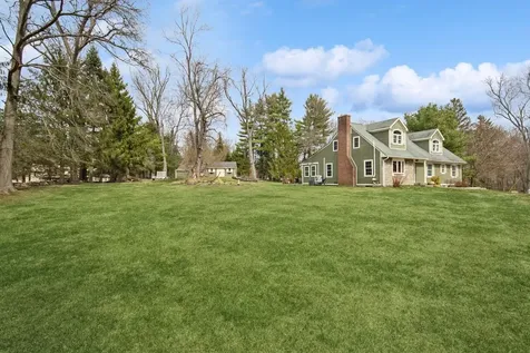 33 Wellesley Place Fishkill NY 12524