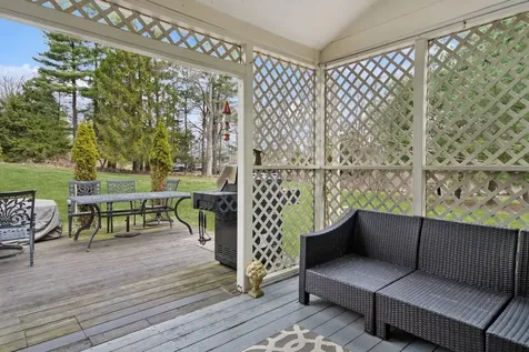 33 Wellesley Place Fishkill NY 12524