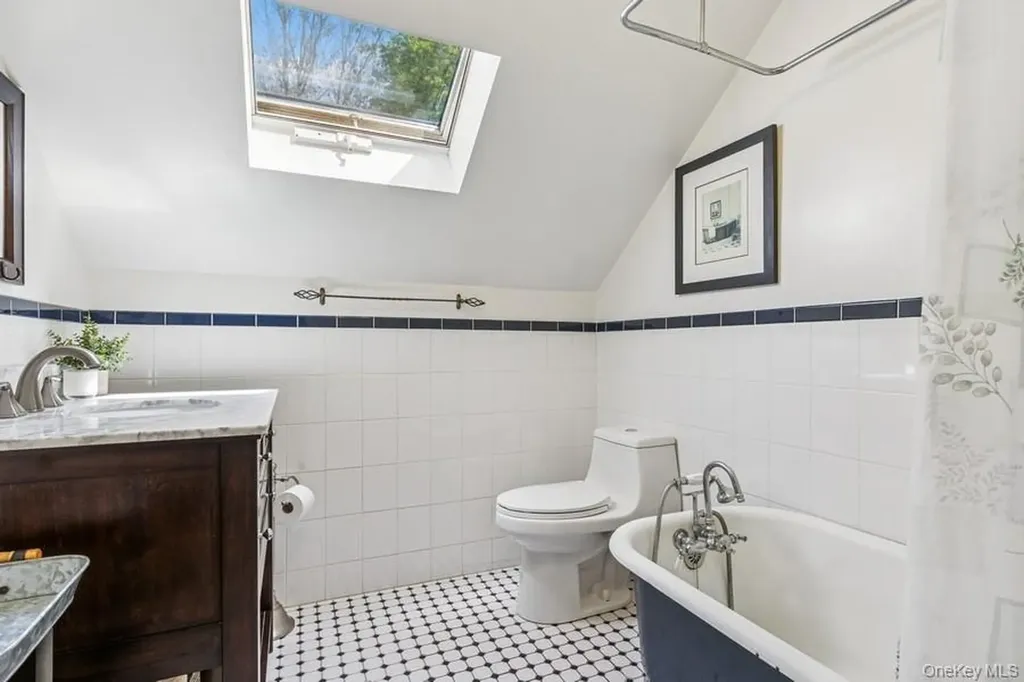 3320 Oregon Road Mattituck NY 11952