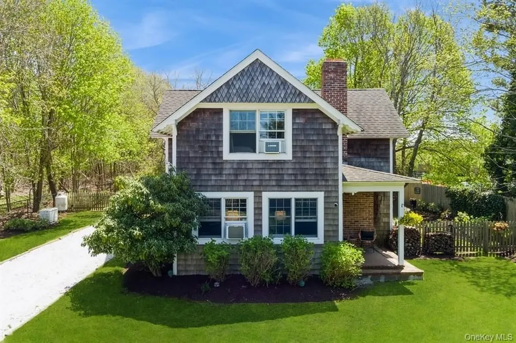 3320 Oregon Road Mattituck NY 11952