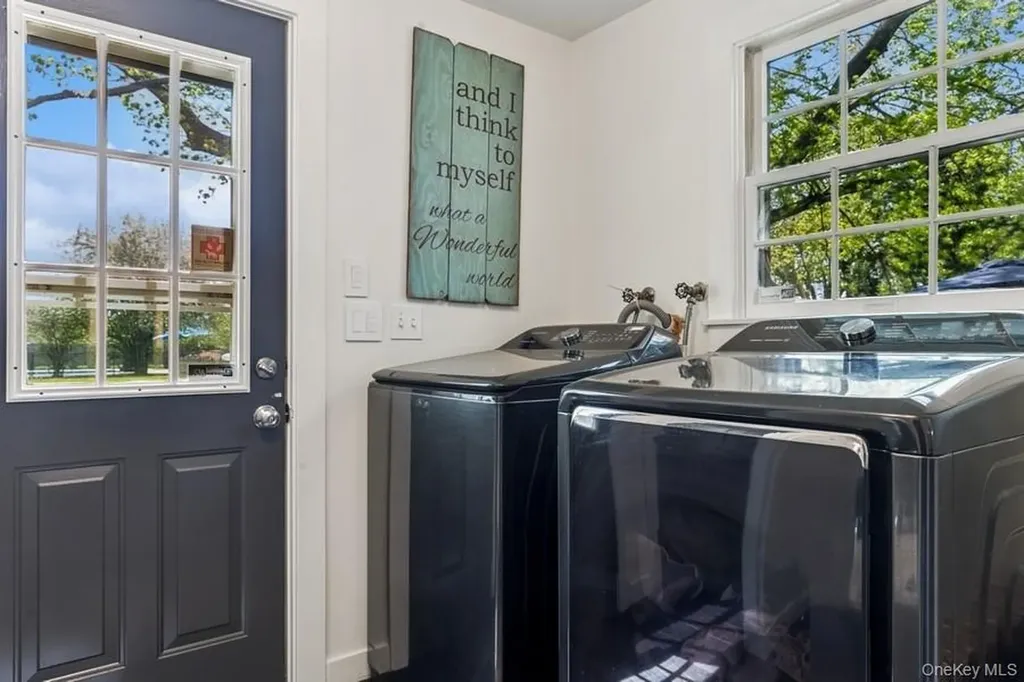3320 Oregon Road Mattituck NY 11952