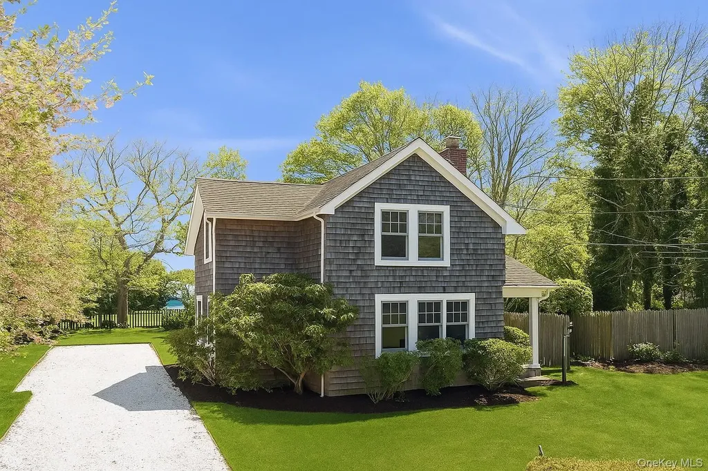 3320 Oregon Road Mattituck NY 11952