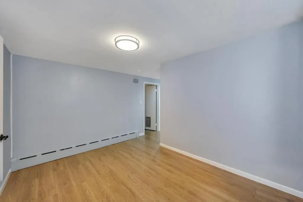148 Buckingham Place Lynbrook NY 11563